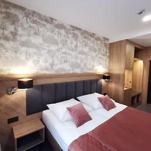 Bed & Breakfast Lesny Dwor Karpacz Piekarnia Mio Padre Restauracja Mamma Mia, Karpacz
